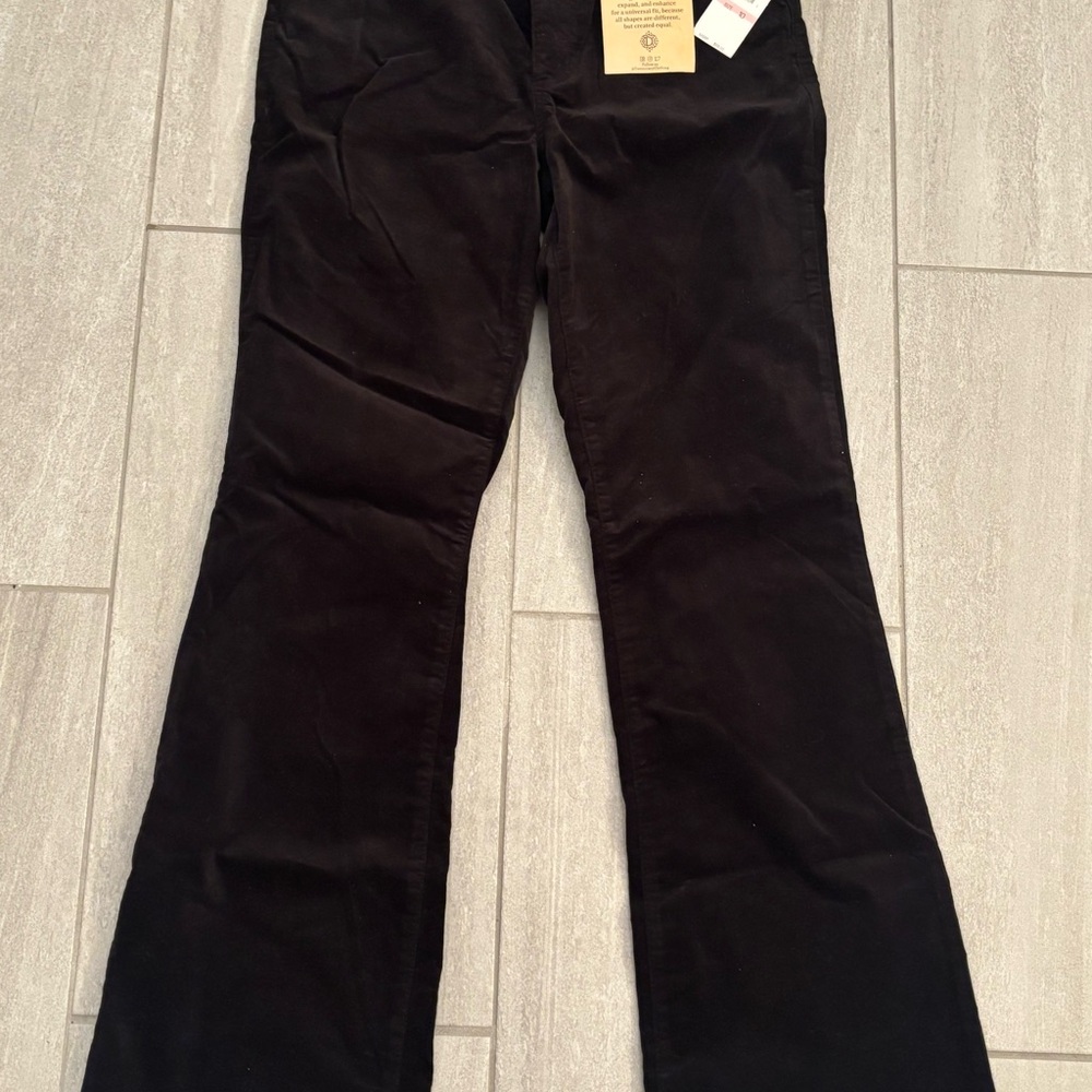 Democracy itty bitty boot cut velvet jeans NWT size 10